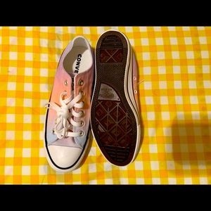 Ombré Multicolor Converse💕🧡💜